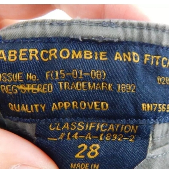 Abercrombie Gray Military Shorts 8" - Picture 2 of 3